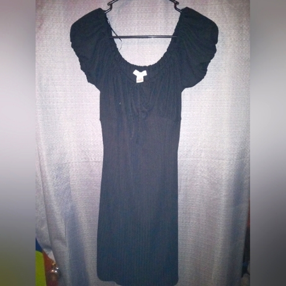 Dress - Picture 1 of 4